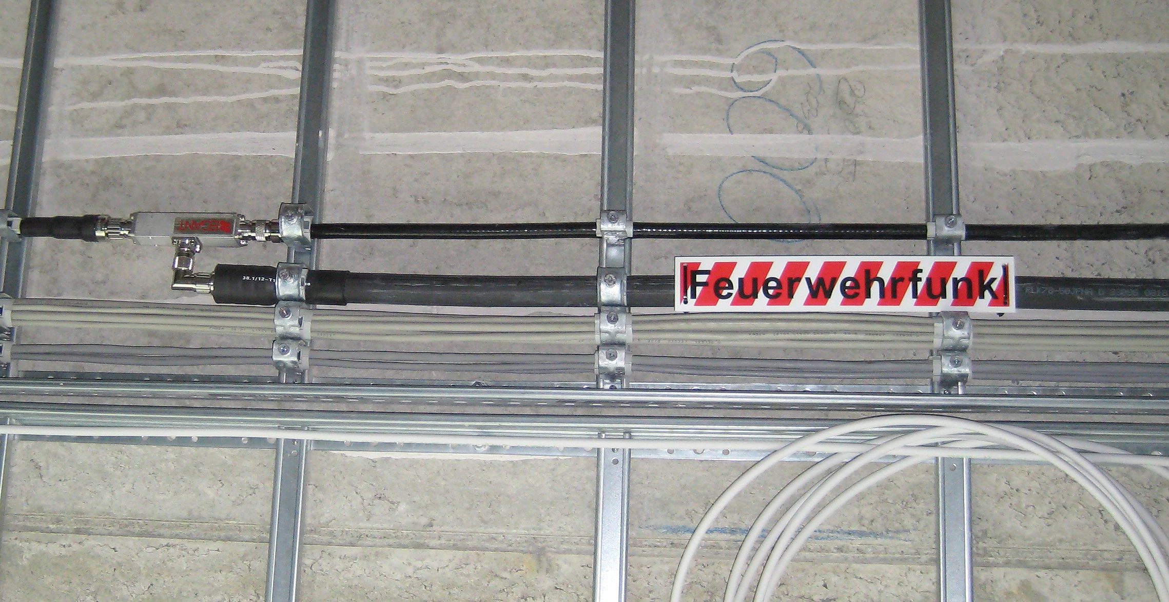 Monteur Gebäudefunk